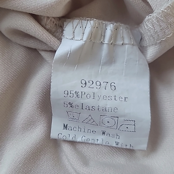 MEYSI KIM Hand & Letter Graphic Long Sleeve and Stretch Colorblock Crop Tee - Picture 10 of 14